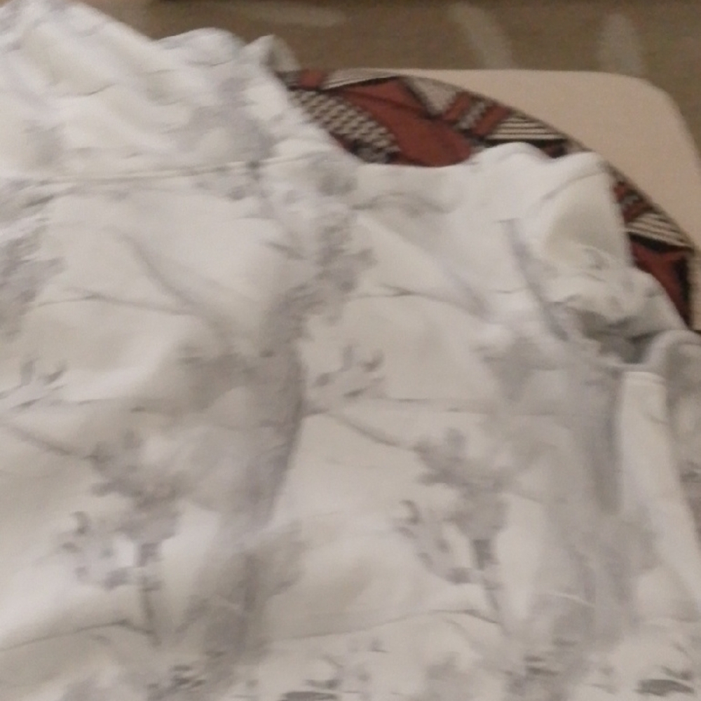 White and Gray Zip-Up Camo Hoodie - Picture 7 of 7